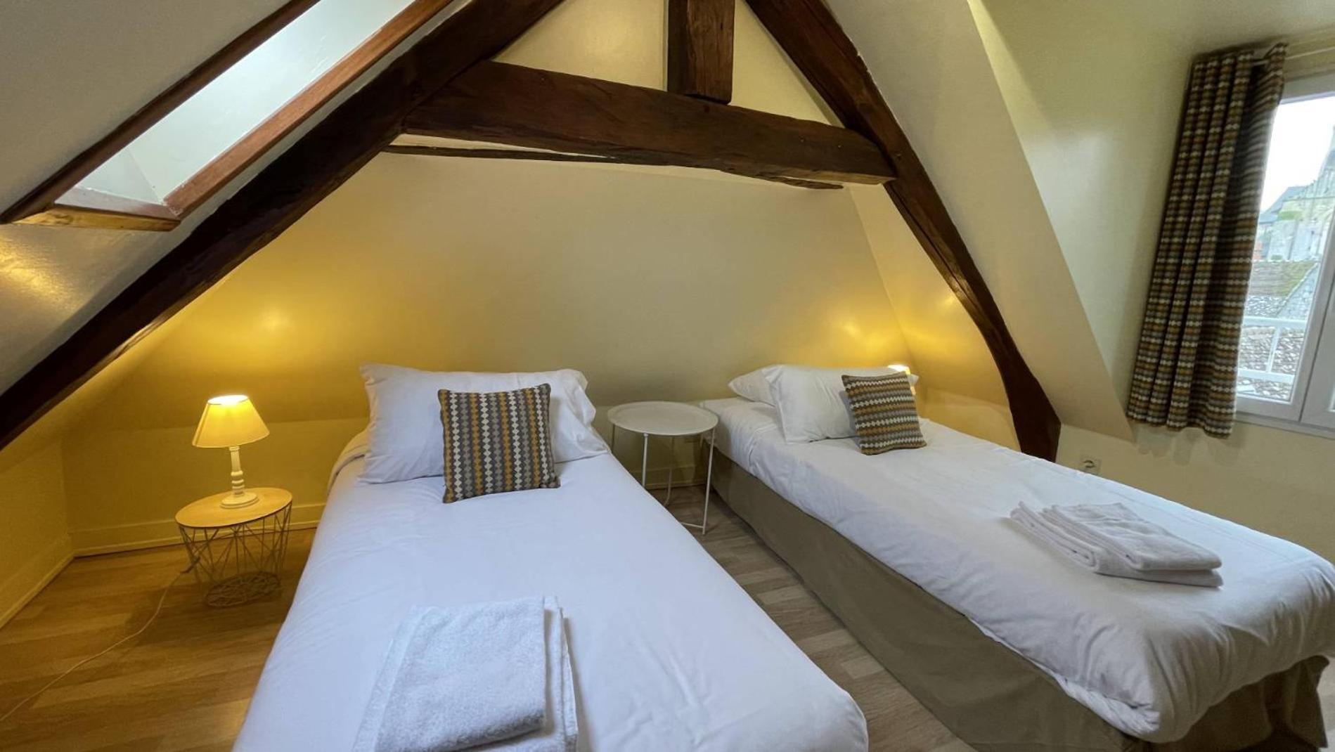 Logis Auberge Le Colombien - Hotel Et Restaurant Villandry Dış mekan fotoğraf