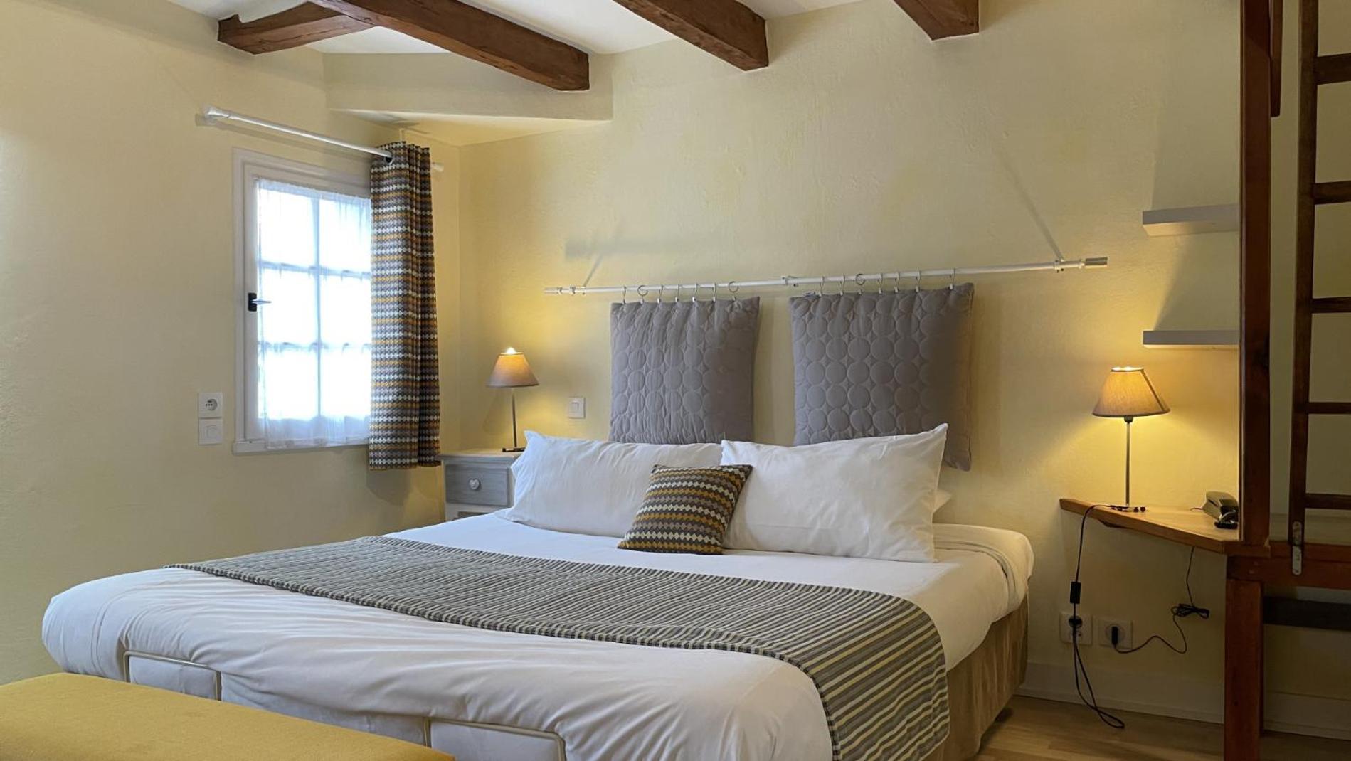 Logis Auberge Le Colombien - Hotel Et Restaurant Villandry Dış mekan fotoğraf