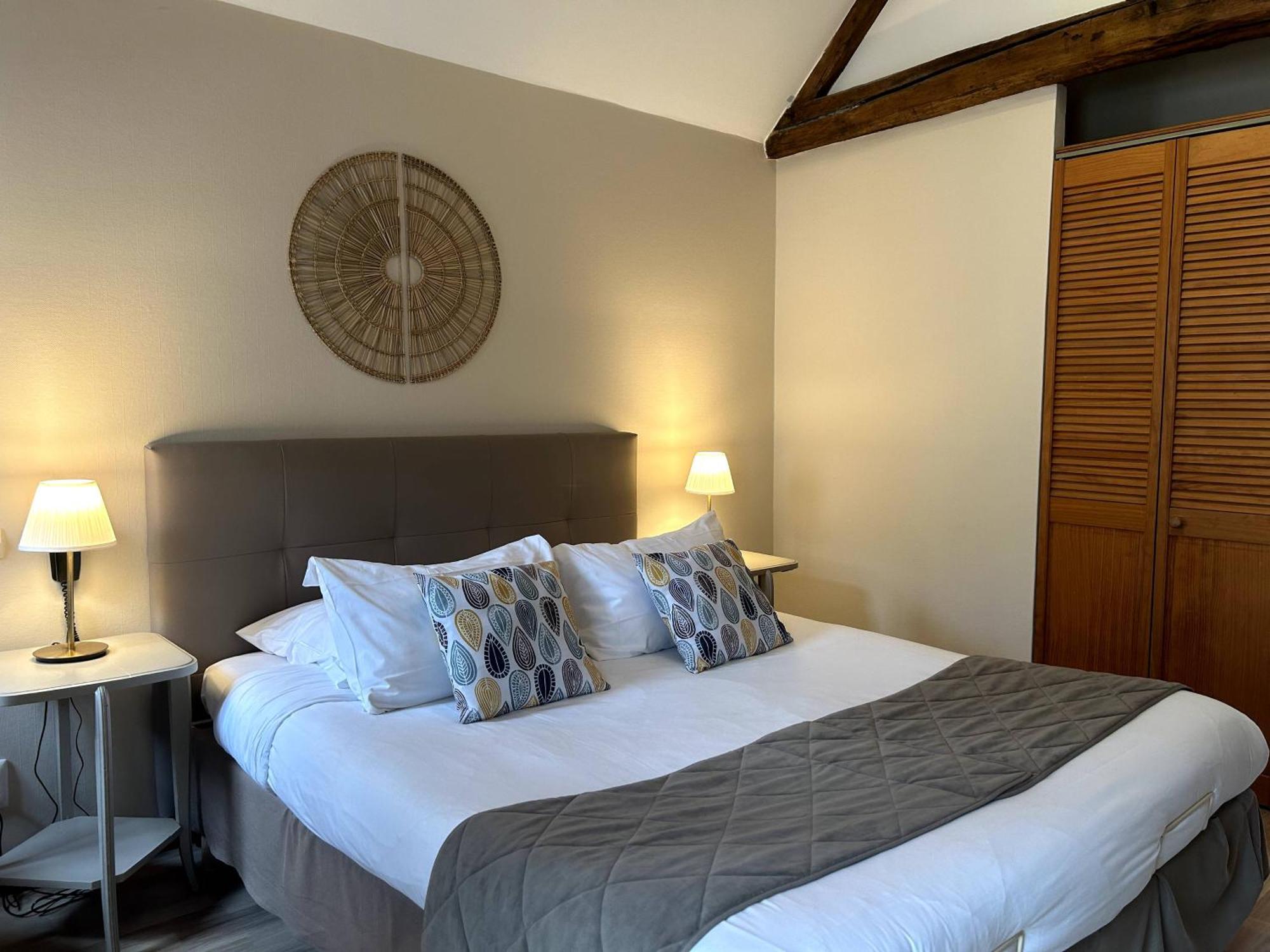 Logis Auberge Le Colombien - Hotel Et Restaurant Villandry Dış mekan fotoğraf