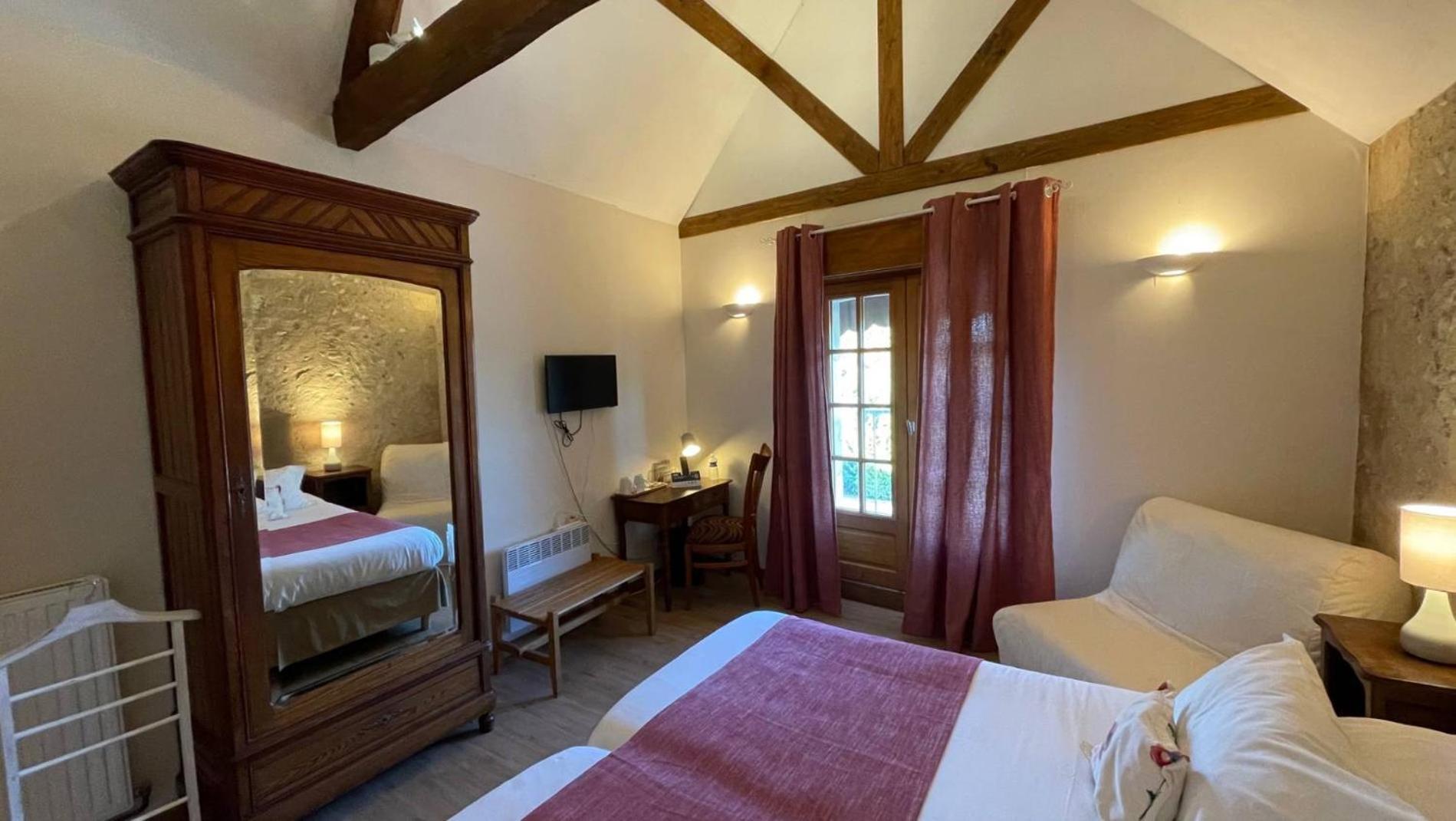 Logis Auberge Le Colombien - Hotel Et Restaurant Villandry Dış mekan fotoğraf