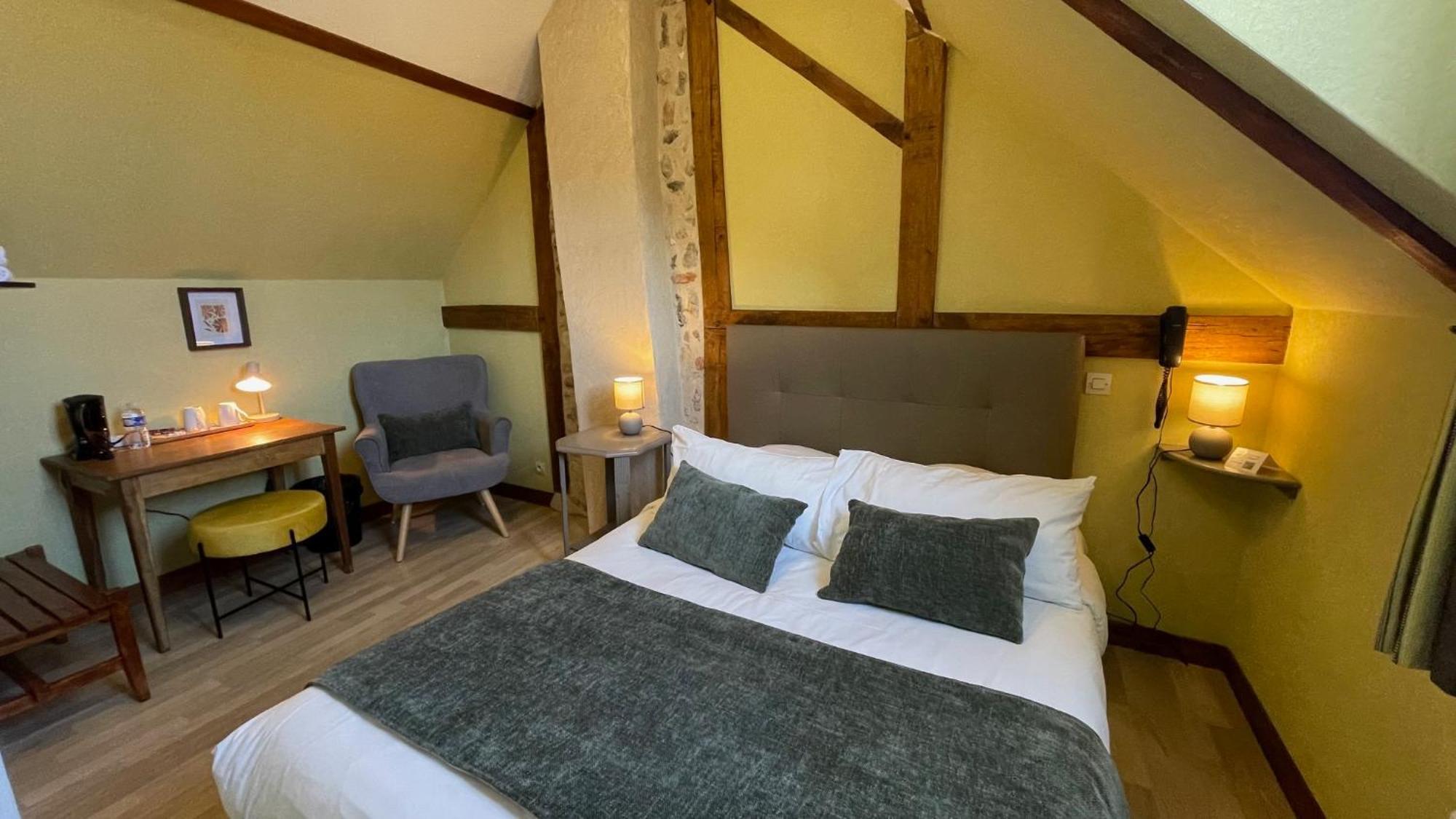 Logis Auberge Le Colombien - Hotel Et Restaurant Villandry Dış mekan fotoğraf