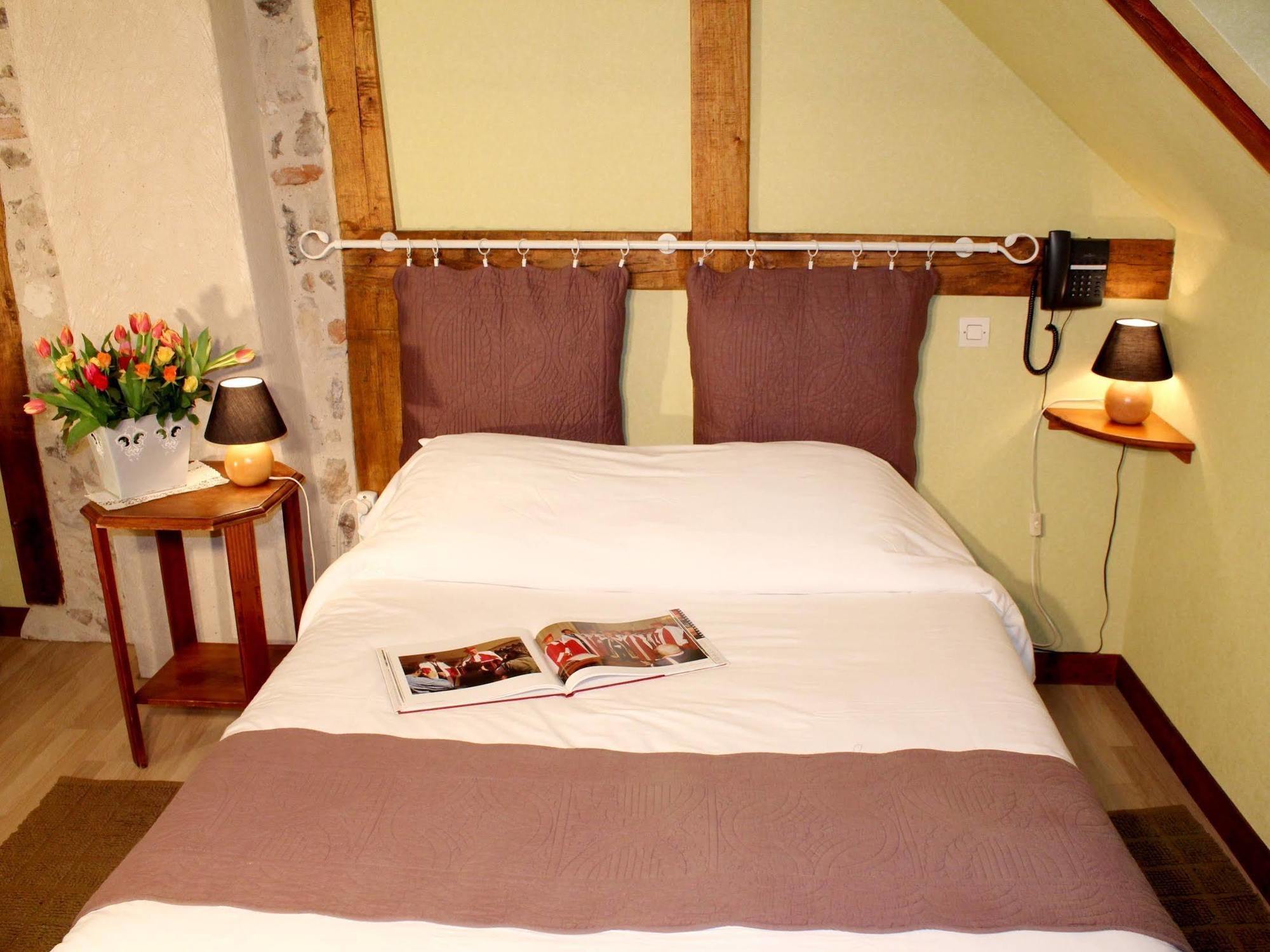 Logis Auberge Le Colombien - Hotel Et Restaurant Villandry Dış mekan fotoğraf