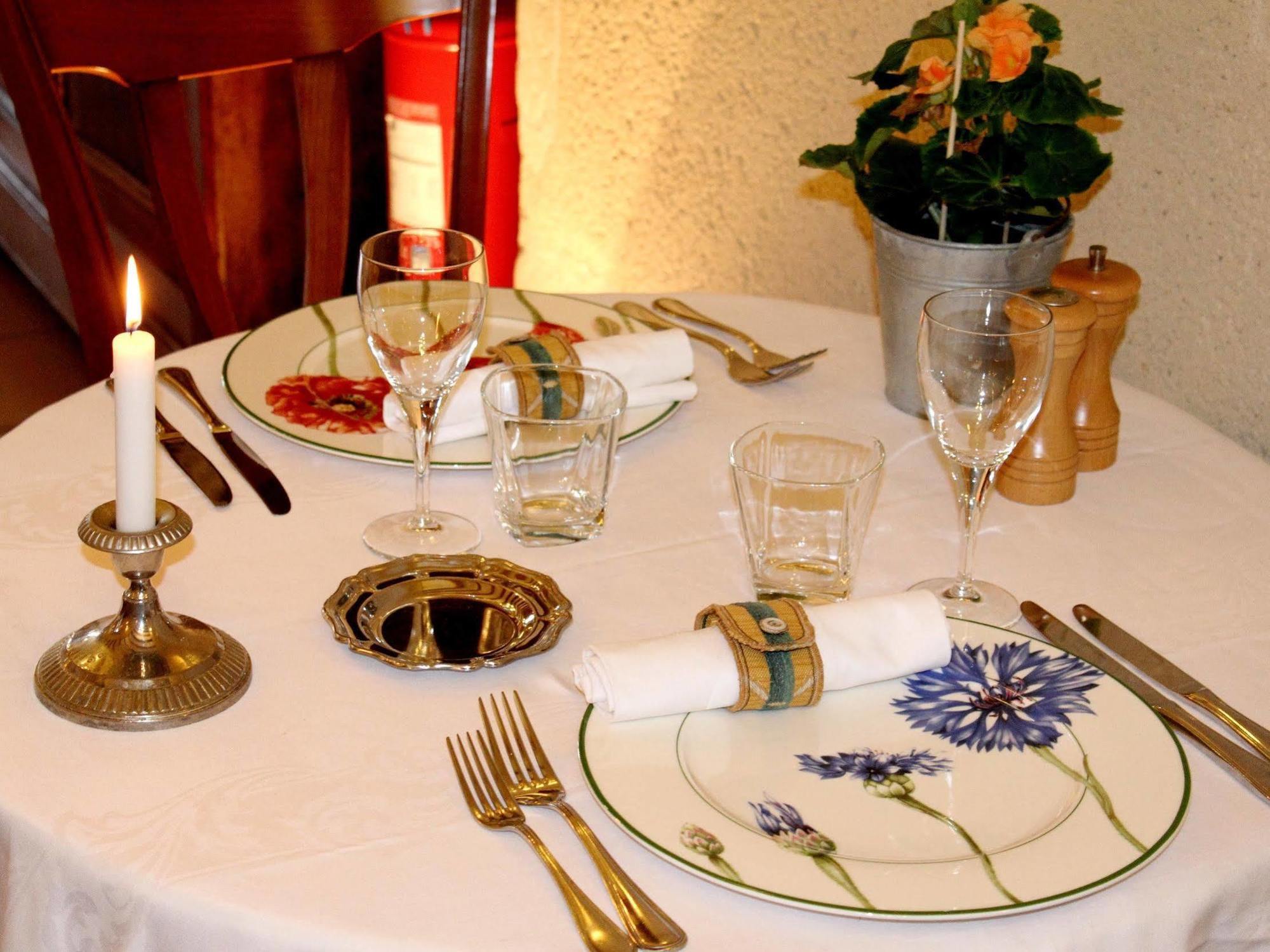 Logis Auberge Le Colombien - Hotel Et Restaurant Villandry Dış mekan fotoğraf